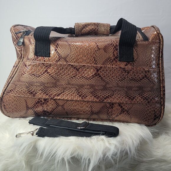 Travel Concepts Snakeskin Overnight Bag/Carry-on with Make-up Case - Picture 2 of 10